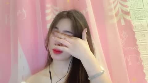 Snapshot of luna4739 chatting on 04/14/26, 03:18 Luna online show from 04/14/26, 03:18