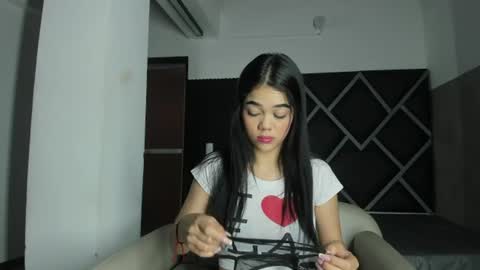Luna online show from 07/05/26, 12:01