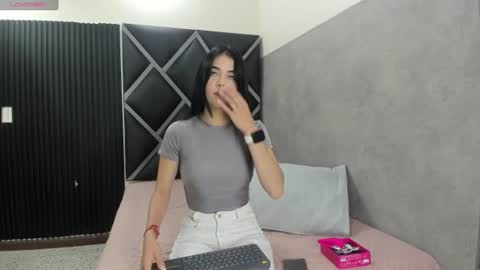Luna online show from 07/07/26, 12:20