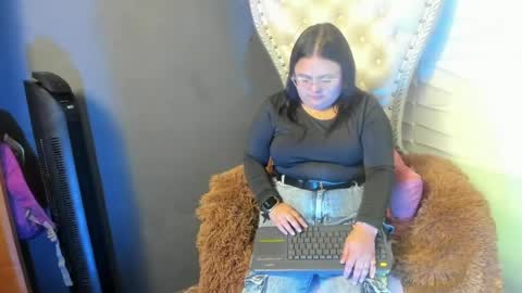 Luna online show from 05/18/26, 03:02