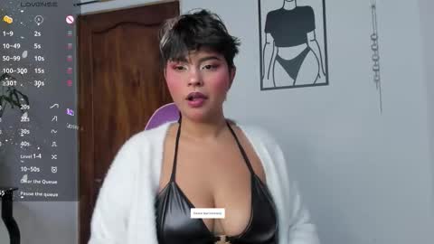 Snapshot of luna__cute chatting on 11/02/25, 11:40 Luna online show from 11/02/25, 11:40