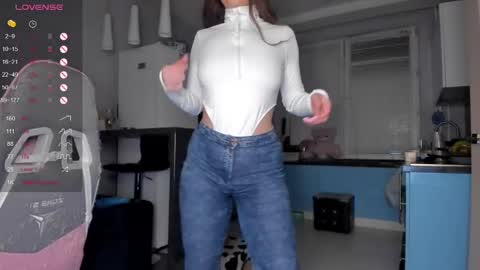 Snapshot of luna__l chatting on 02/27/25, 05:47 Alice online show from 02/27/25, 05:47