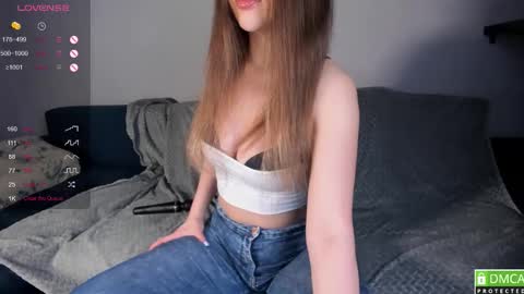 Snapshot of luna__l chatting on 09/28/25, 09:53 Alice online show from 09/28/25, 09:53