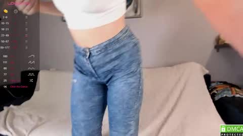 Snapshot of luna__l chatting on 03/16/26, 01:22 Alice online show from 03/16/26, 01:22