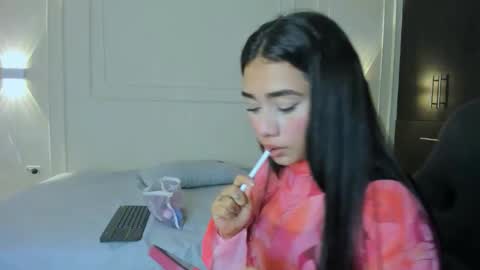 luna and banji online show from 02/08/26, 03:32