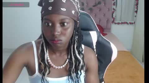 luna_bella882689 online show from 05/11/26, 07:33