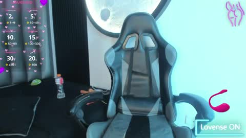 luna_bella_23 online show from 05/24/26, 04:34