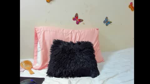 Snapshot of luna_bellla chatting on 03/10/26, 06:35 Luna online show from 03/10/26, 06:35