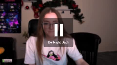 luna_berryy online show from 01/04/25, 02:25