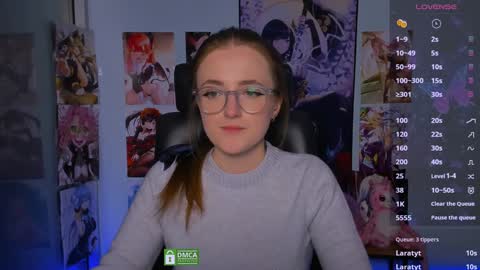 luna_berryy online show from 01/18/25, 02:47