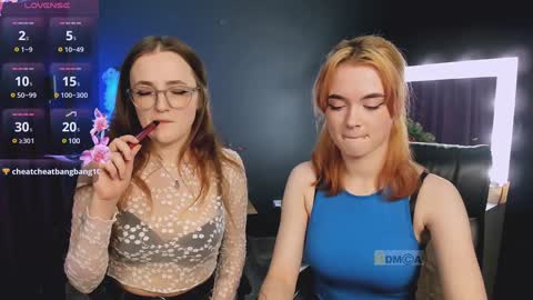 luna_berryy online show from 01/24/25, 08:54