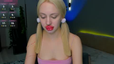 luna_beverly online show from 03/18/26, 08:23