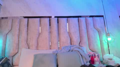 Snapshot of luna_blanca19 chatting on 03/04/26, 03:01 Sara online show from 03/04/26, 03:01