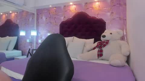 Snapshot of luna_bloomm_ chatting on 05/09/26, 05:34 Luna Bloom online show from 05/09/26, 05:34