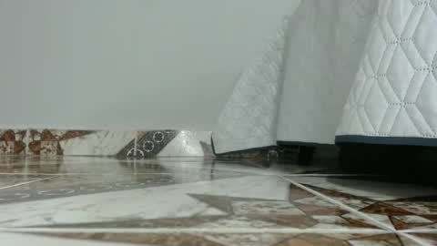 Luna--Blueberry online show from 11/12/25, 04:02