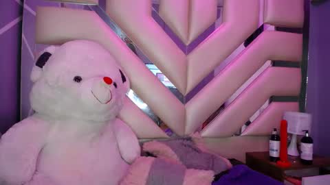 LUNA  online show from 12/03/24, 09:55