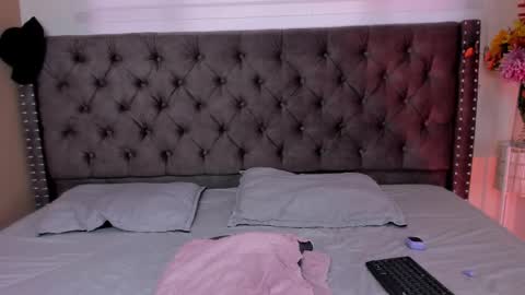 luna_cute14 online show from 12/02/25, 07:53