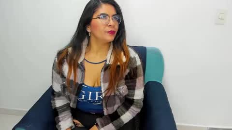 luna  online show from 02/14/25, 11:21