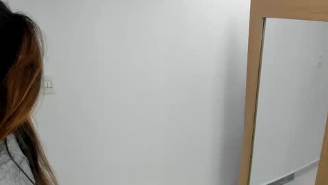 luna  online show from 03/08/25, 08:00