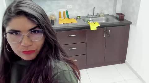 luna  online show from 09/09/25, 12:48