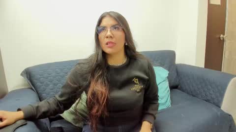 luna  online show from 09/19/25, 11:22