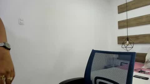 luna  online show from 10/06/25, 11:18