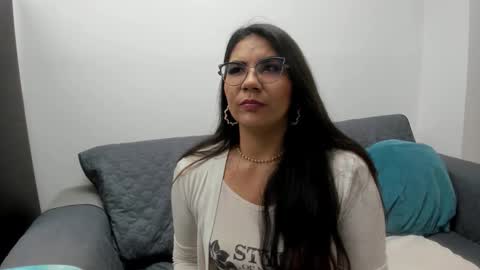 luna  online show from 11/21/25, 11:20