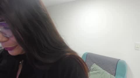 luna  online show from 12/19/25, 11:28