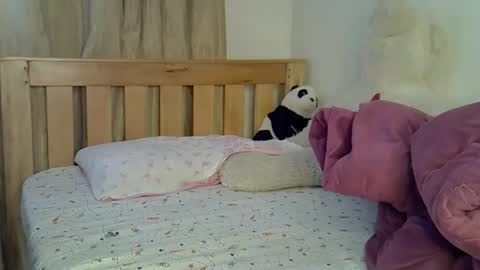 Snapshot of luna_empress chatting on 03/22/26, 04:38 maskedmalkia online show from 03/22/26, 04:38