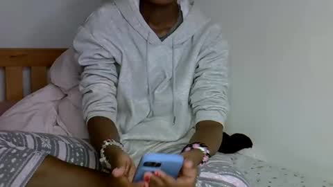 Snapshot of luna_empress chatting on 04/14/26, 06:58 maskedmalkia online show from 04/14/26, 06:58