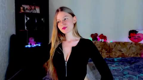 luna_evan online show from 02/11/25, 10:37