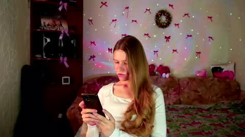 Snapshot of luna_evan chatting on 03/19/26, 09:13 luna_evan online show from 03/19/26, 09:13