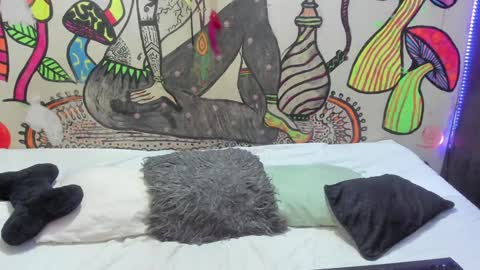 luna_gc online show from 02/26/25, 12:49