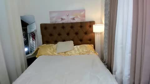 luna_harper13 online show from 09/09/25, 12:05