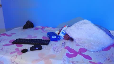 luna_hawks online show from 10/17/25, 04:26