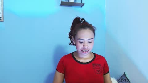 luna_hawks online show from 10/29/25, 08:05