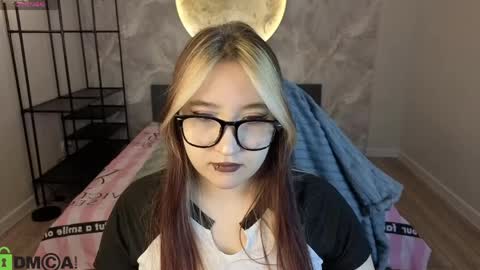 Luna Host online show from 04/03/26, 01:25