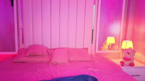 Snapshot of luna_hot_ass chatting on 04/12/26, 09:09 luna_hot_ass online show from 04/12/26, 09:09