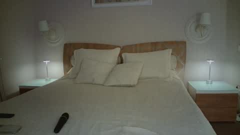 Snapshot of luna_hoti chatting on 12/04/25, 02:21 luna_hoti online show from 12/04/25, 02:21