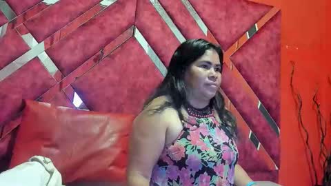 luna_hott1_ online show from 12/18/25, 02:12