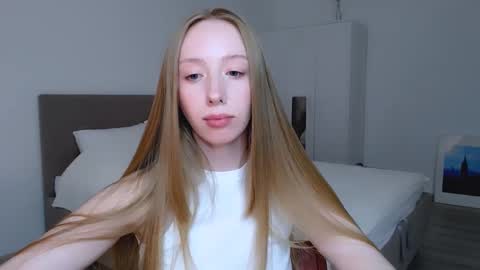 Luna online show from 12/05/24, 03:15