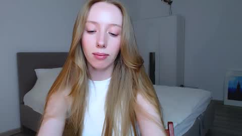 Luna online show from 12/14/24, 02:01