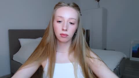 Luna online show from 01/12/25, 09:08