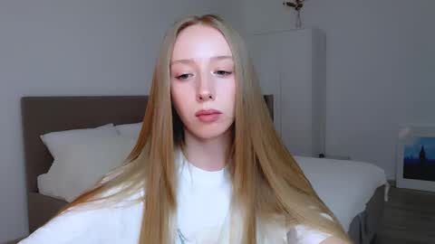 Luna online show from 01/25/25, 11:11