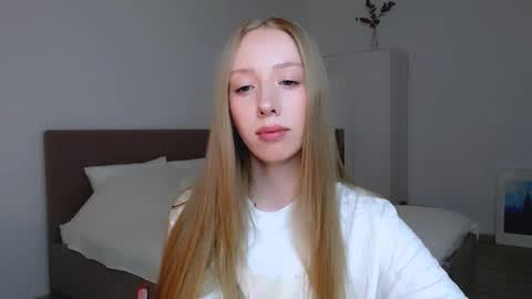 Luna online show from 02/12/25, 07:56