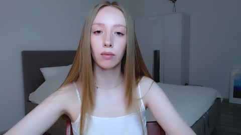 Luna online show from 02/17/25, 06:59