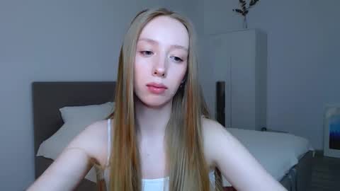 Luna online show from 03/03/25, 10:42