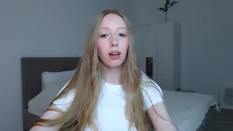 Luna online show from 10/11/25, 07:23