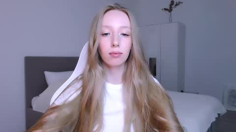 Snapshot of luna_insanity chatting on 11/08/25, 08:18 Luna online show from 11/08/25, 08:18