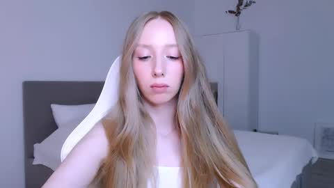 Snapshot of luna_insanity chatting on 11/12/25, 09:03 Luna online show from 11/12/25, 09:03